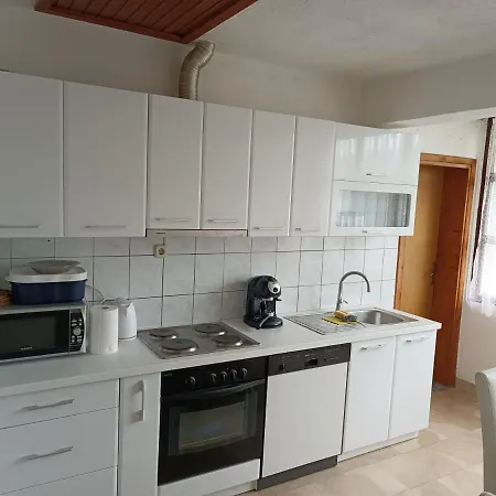 Istola Apartment